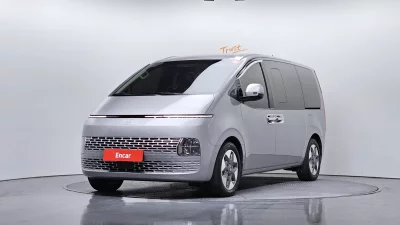 Hyundai Staria
