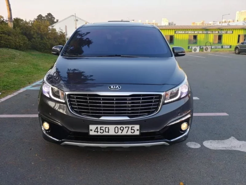 Kia Carnival