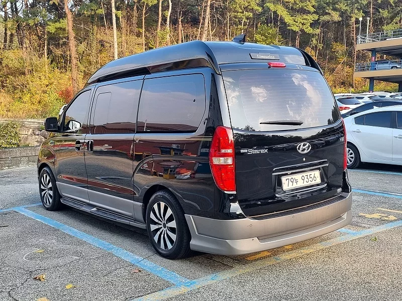 Hyundai Grand Starex