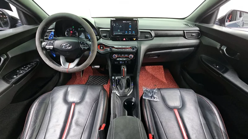 Hyundai Veloster
