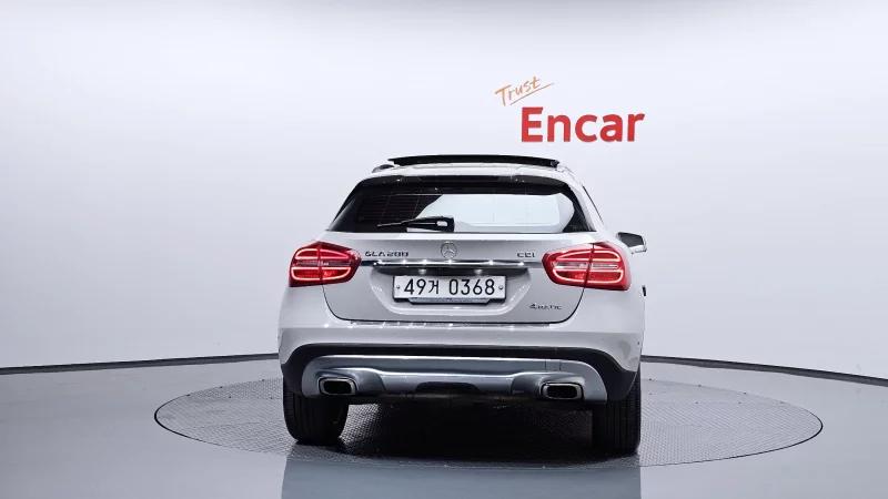 Mercedes-Benz GLA-Class