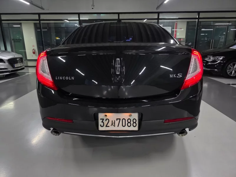 Lincoln MKS