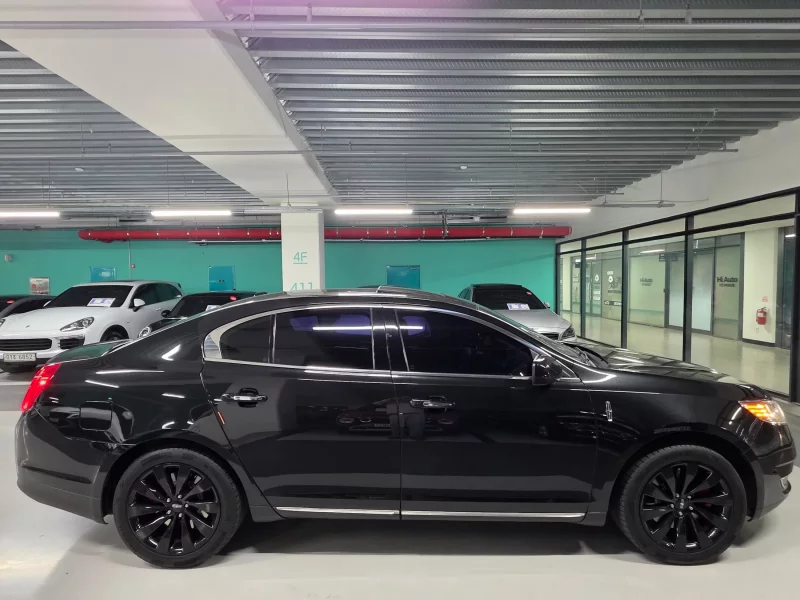 Lincoln MKS