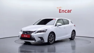 Lexus CT200h