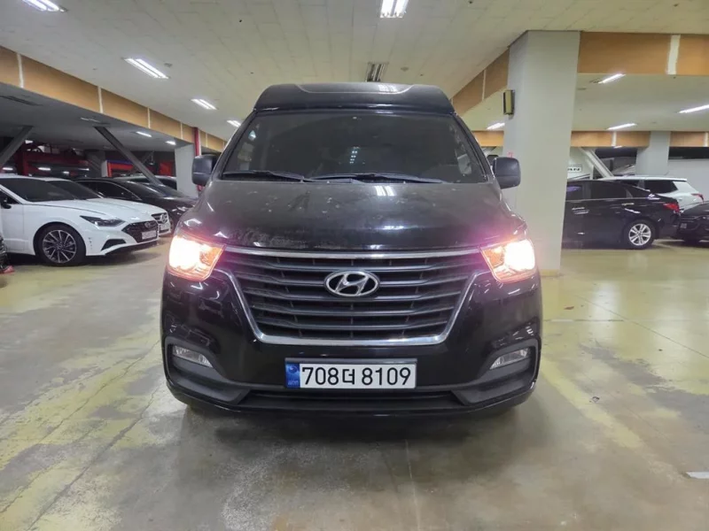 Hyundai Starex