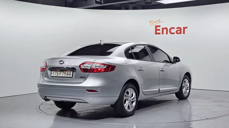 Renault SM3