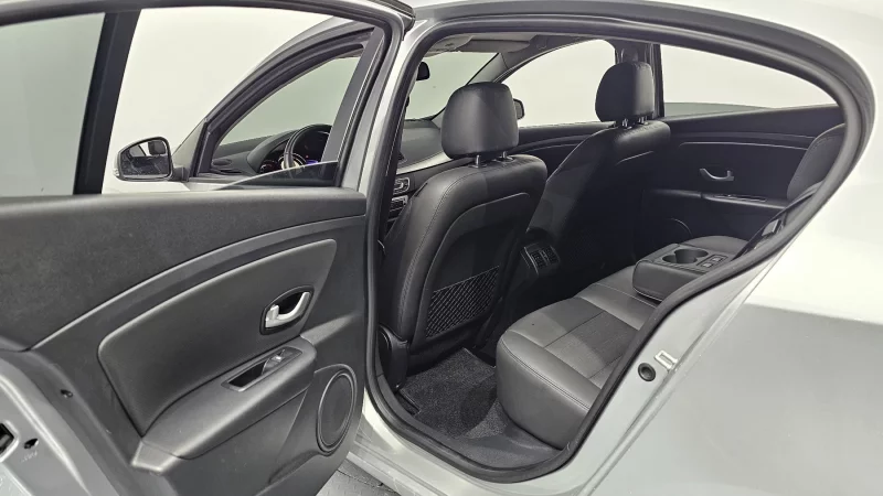Renault SM3