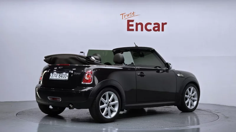 MINI Cooper Convertible