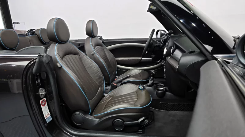 MINI Cooper Convertible