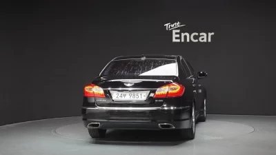 Hyundai Genesis