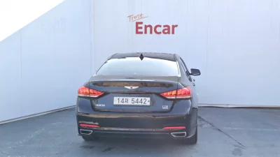 Hyundai Genesis