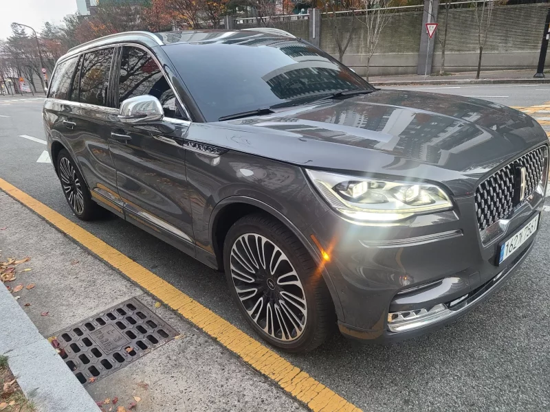 Lincoln AVIATOR
