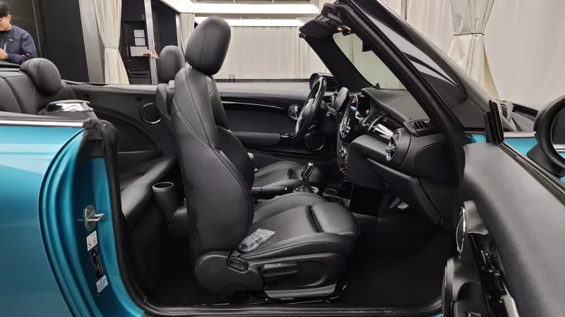 MINI Cooper Convertible