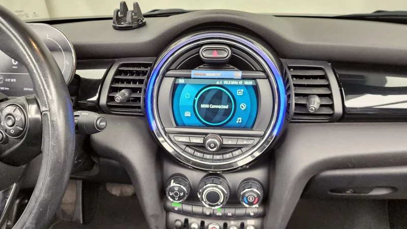 MINI Cooper Convertible