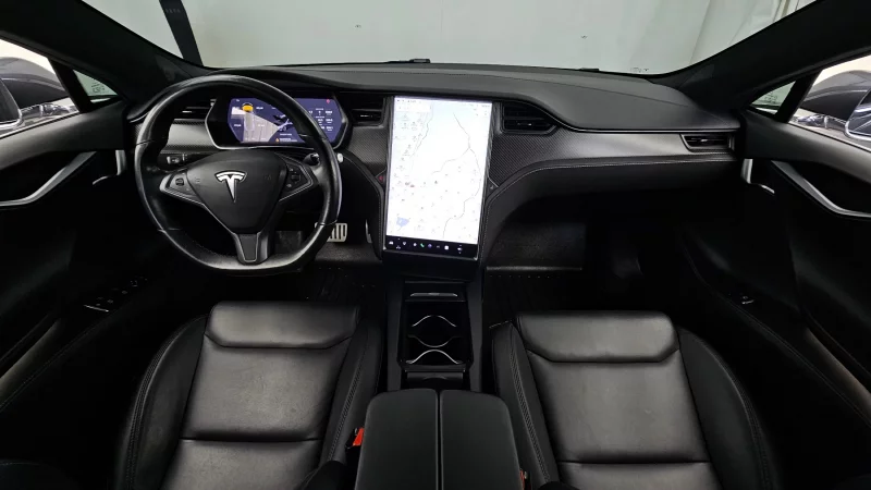 Tesla MODEL S