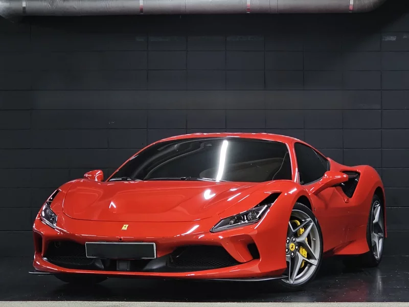 Ferrari F8