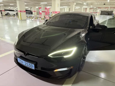 Tesla MODEL S