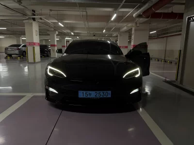 Tesla MODEL S