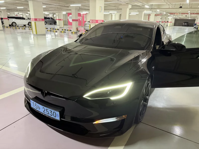 Tesla MODEL S