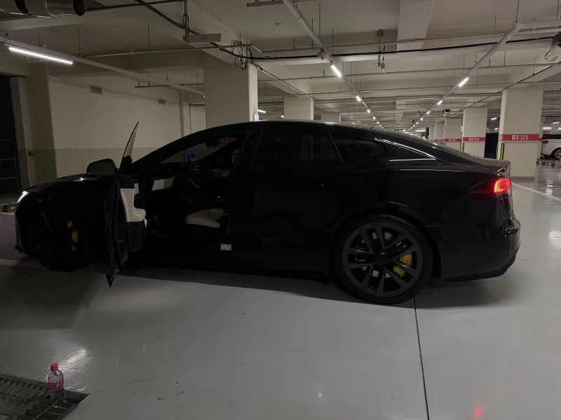 Tesla MODEL S
