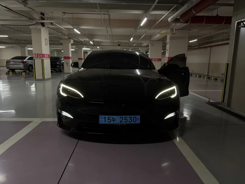 Tesla MODEL S