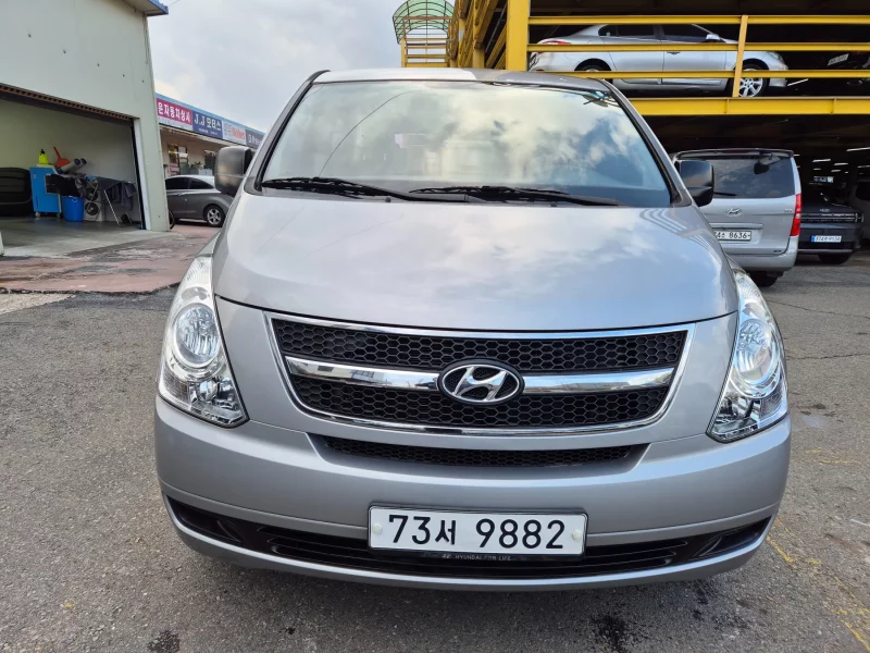 Hyundai Grand Starex