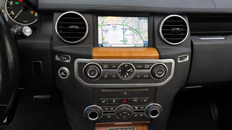 Land Rover DISCOVERY