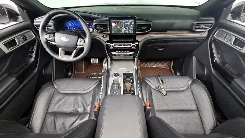 Ford EXPLORER