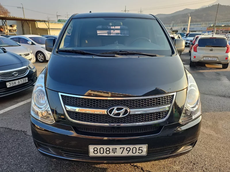 Hyundai Starex