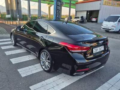 Hyundai Genesis