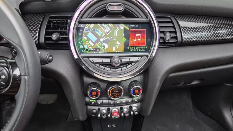 MINI Cooper Convertible