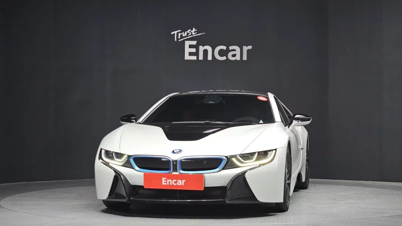 BMW i8