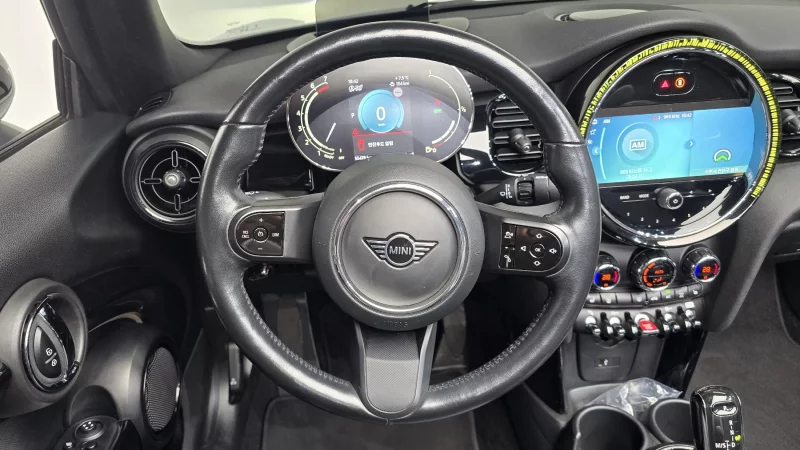 MINI Cooper Convertible