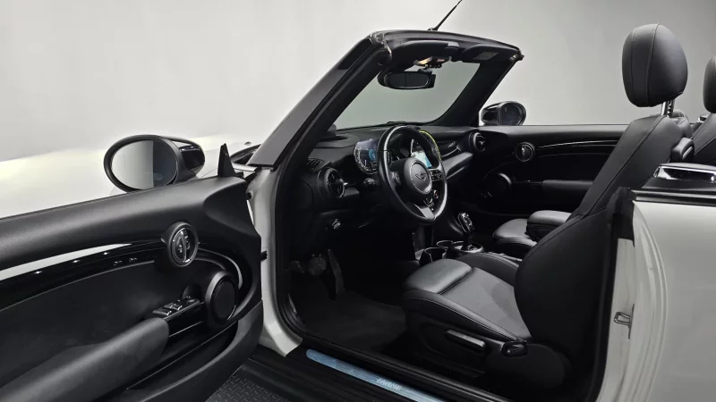 MINI Cooper Convertible