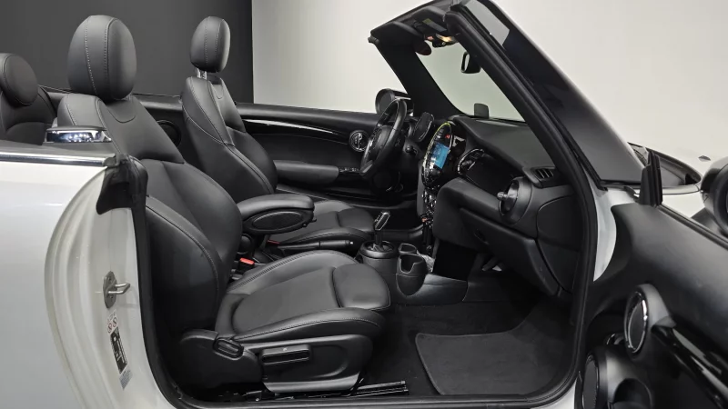 MINI Cooper Convertible