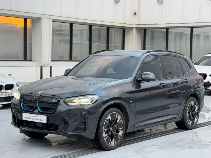 BMW iX3