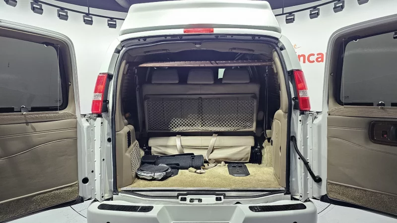 Chevrolet Express Van