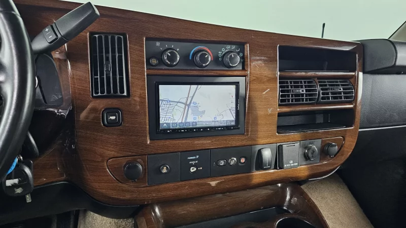 Chevrolet Express Van