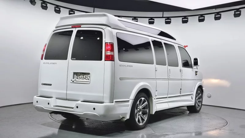 Chevrolet Express Van