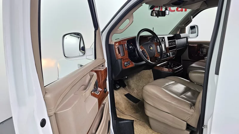 Chevrolet Express Van