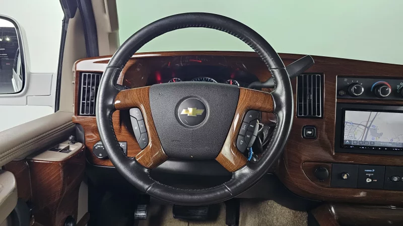 Chevrolet Express Van