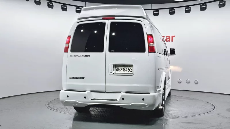 Chevrolet Express Van