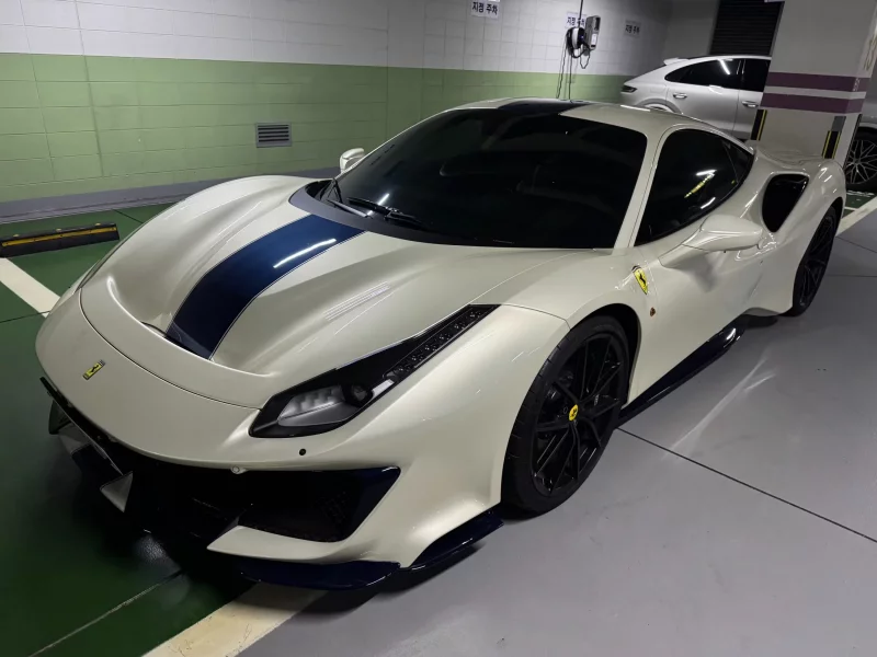 Ferrari 488