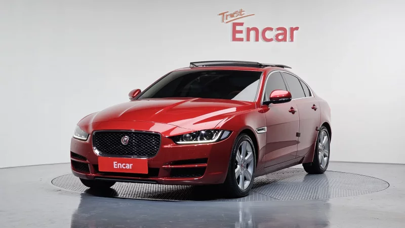 Jaguar XE