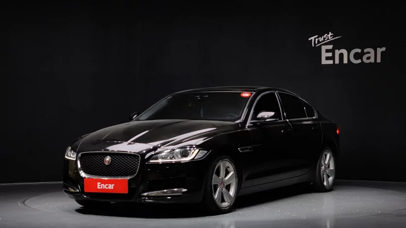 Jaguar XF