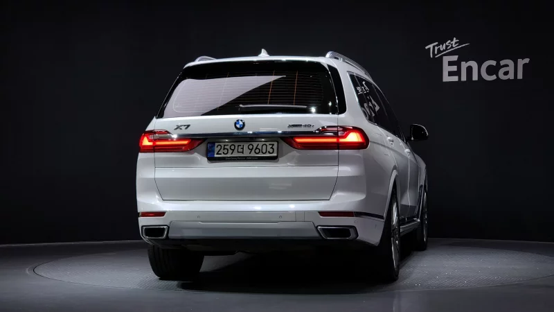 BMW X7