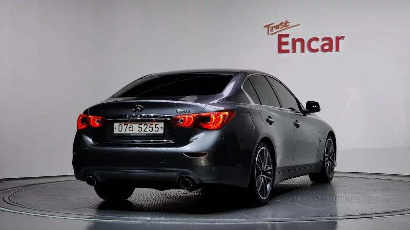 Infiniti Q50