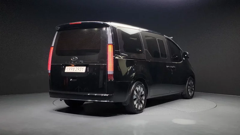 Hyundai Staria