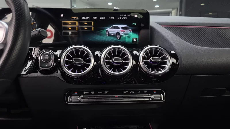 Mercedes-Benz GLA-Class