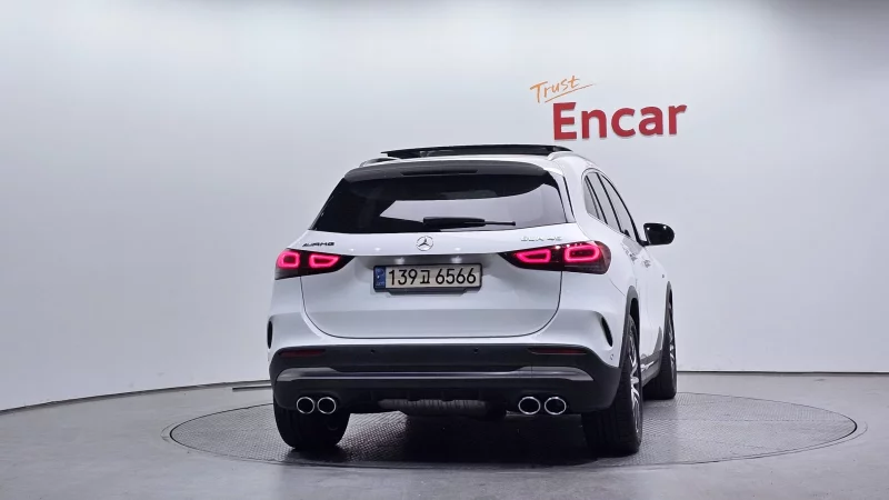 Mercedes-Benz GLA-Class